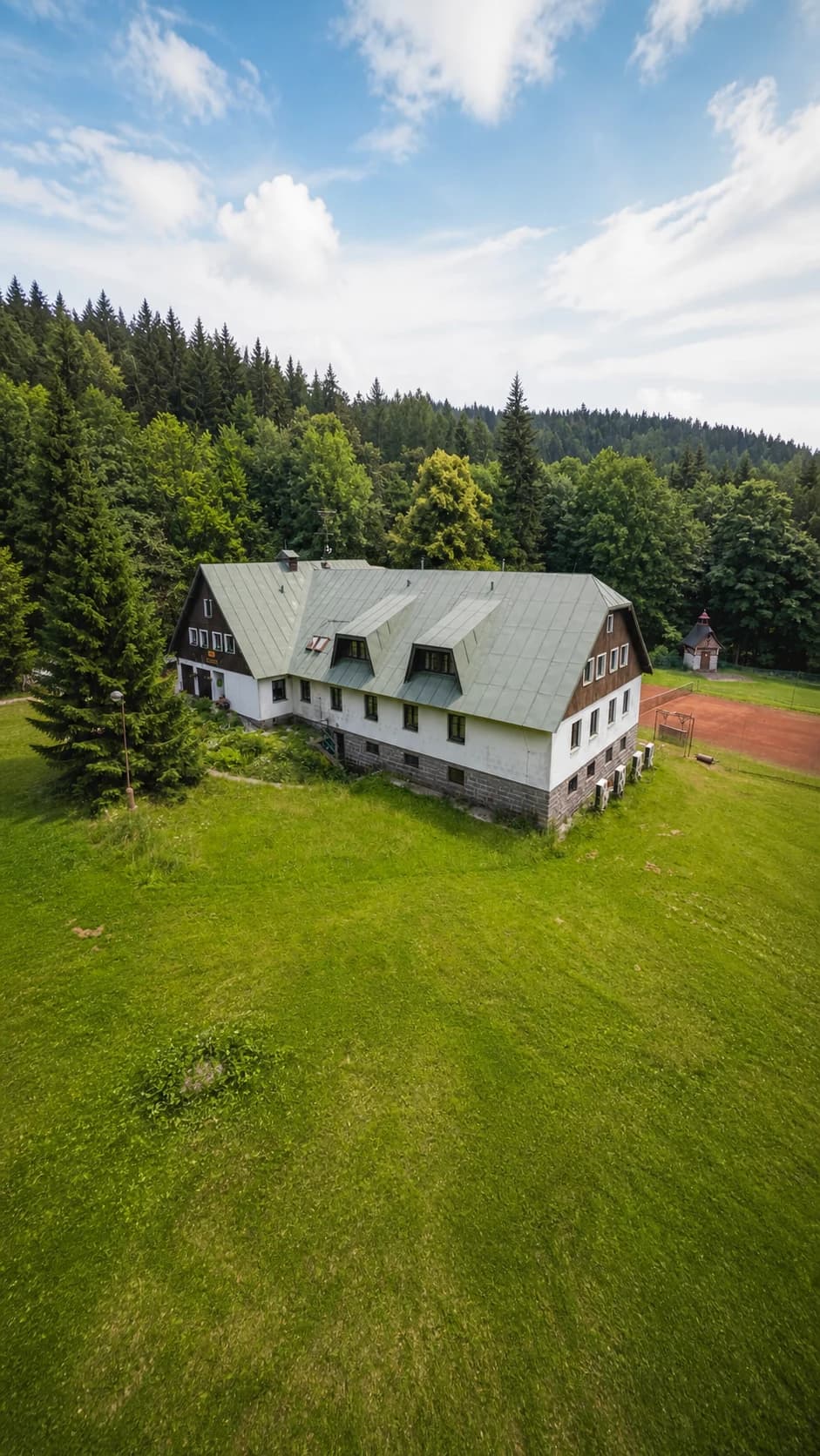 Hotel pod Pralesem v Mladých Bukách